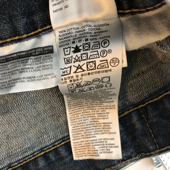 Levis Mens Jeans 559 Relaxed Straight Dark Wash 50x29 Measures 48x27 - Picture 6 of 7